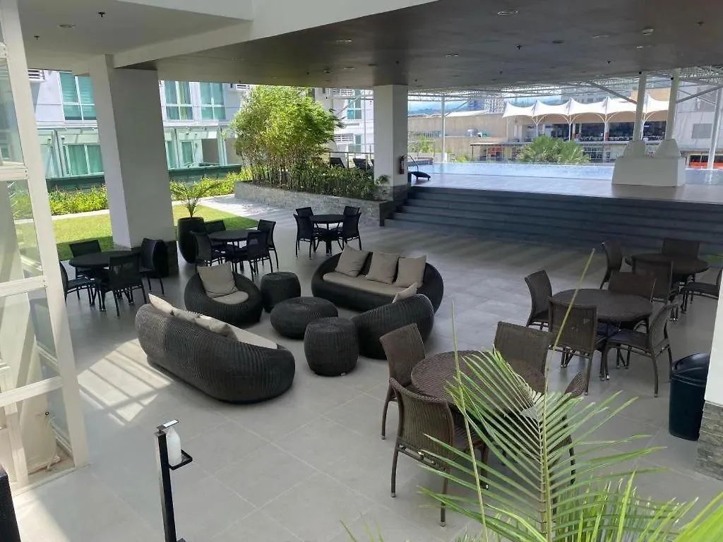 Davao Central Suites 0*,  Philippines
