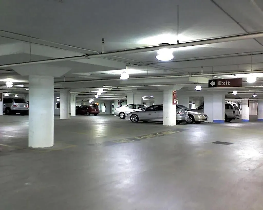 Aparthotel Davao Central Suites